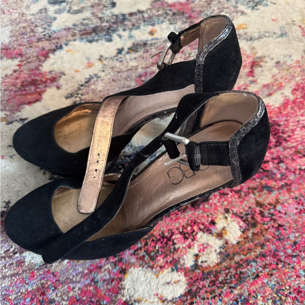 BCBG Paris Black and Gold Heels